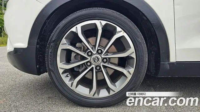 KG_Mobility_Ssangyong TIBOLI 2017 thumb 5
