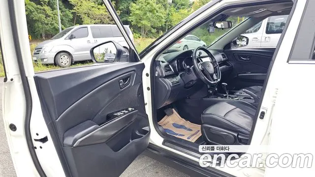 KG_Mobility_Ssangyong TIBOLI 2017 thumb 10