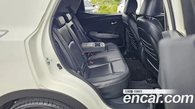KG_Mobility_Ssangyong TIBOLI 2017 thumb 12