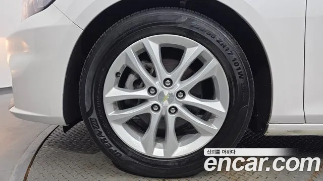 ChevroletGMDaewoo Malibu 2017 thumb 5