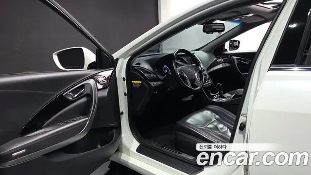 Hyundai Grandeur 2014 thumb 10