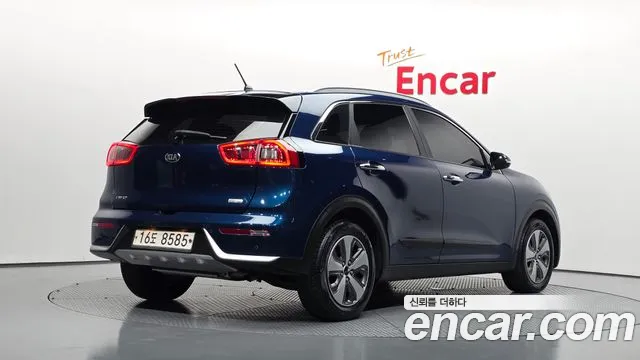 Kia Niro 2018 thumb 2