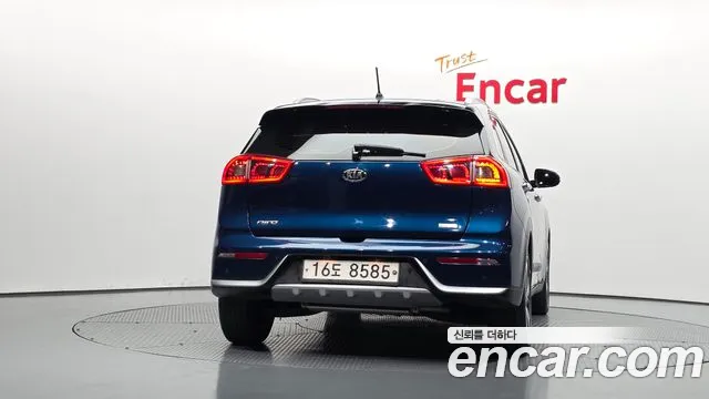 Kia Niro 2018 thumb 4