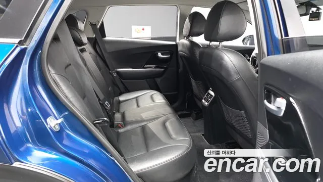 Kia Niro 2018 thumb 12