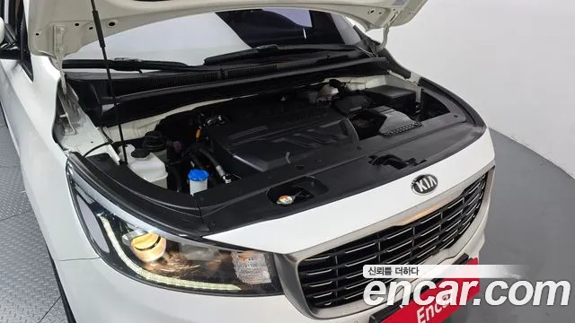 Kia Carnival 2018 thumb 6