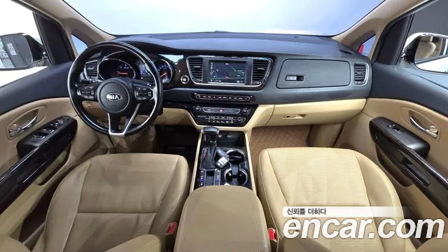 Kia Carnival 2018 thumb 7