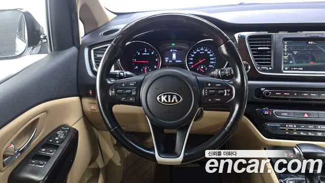 Kia Carnival 2018 thumb 12