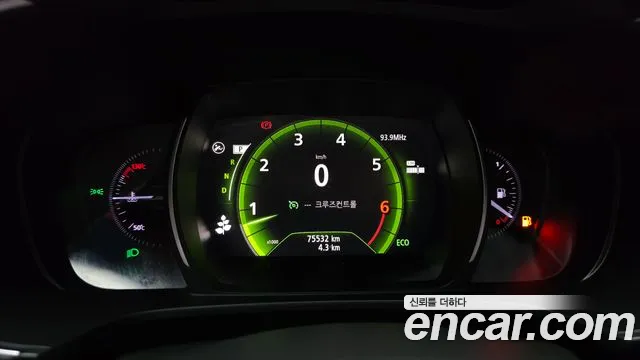 Renault-KoreaSamsung Koleos 2018 thumb 7