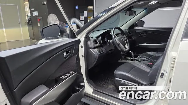 KG_Mobility_Ssangyong TIBOLI 2016 thumb 10