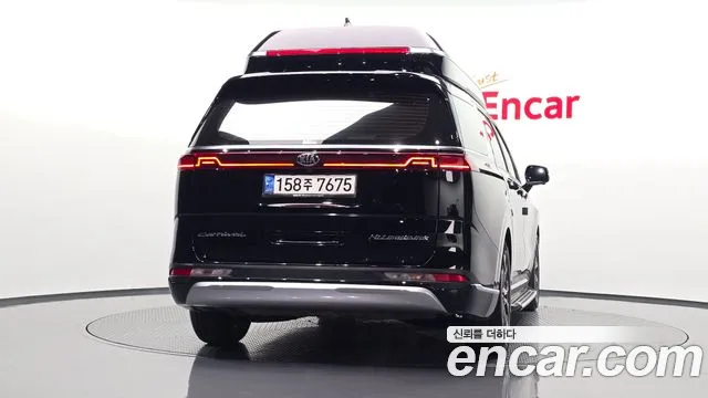 Kia Carnival 2021 thumb 3