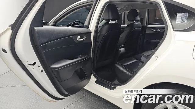 Kia K3 2018 thumb 12