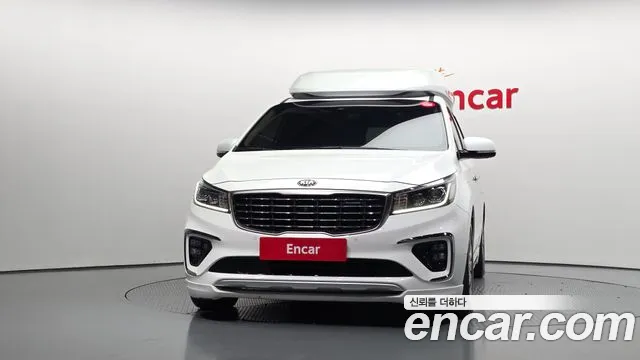 Kia Carnival 2019 thumb 3