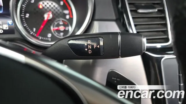 Mercedes-Benz GLE 2018 thumb 8