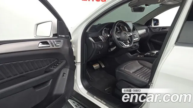 Mercedes-Benz GLE 2018 thumb 9