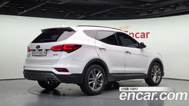 Hyundai Santa Fe 2016 thumb 2