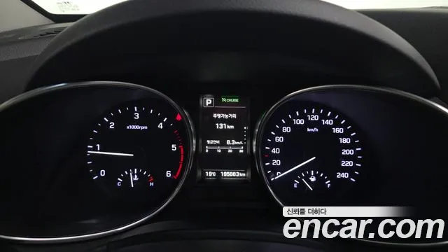 Hyundai Santa Fe 2016 thumb 8