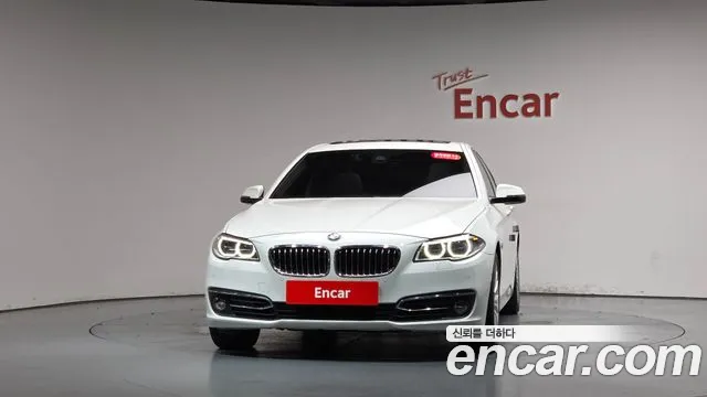 BMW 5-Series 2015 thumb 2