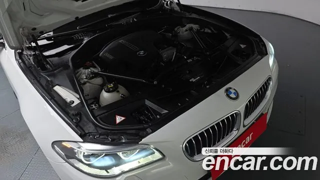 BMW 5-Series 2015 thumb 5