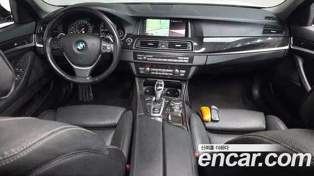 BMW 5-Series 2015 thumb 6