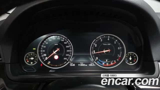 BMW 5-Series 2015 thumb 7