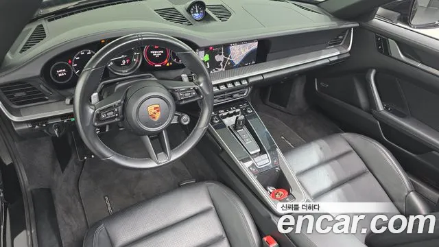 Porsche 911 2020 thumb 6