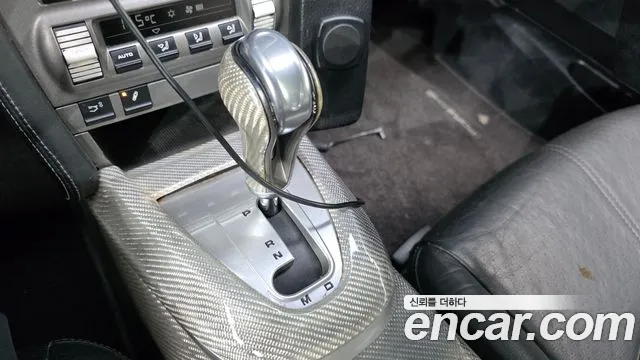 Porsche 911 2004 thumb 8