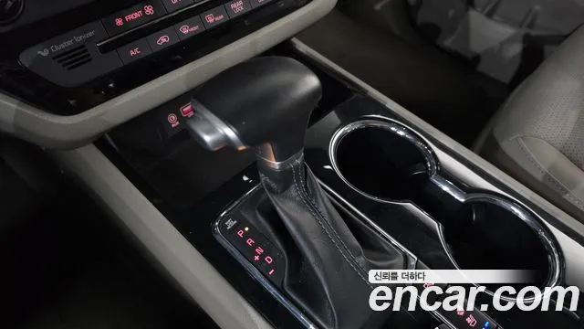 Kia Carnival 2020 thumb 9
