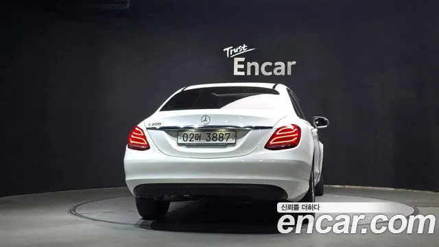 Mercedes-Benz C-Класс 2017 thumb 4