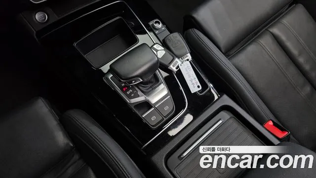 Audi Q5 2021 thumb 9