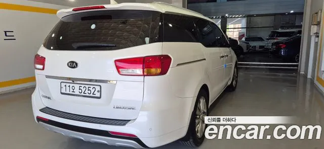 Kia Carnival 2015 thumb 7