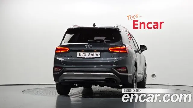 Hyundai Santa Fe 2018 thumb 3
