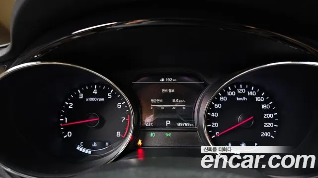 Kia Carnival 2019 thumb 8