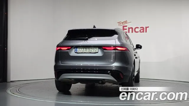 Jaguar F-Pace 2022 thumb 4