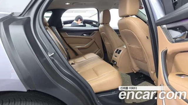 Jaguar F-Pace 2022 thumb 12