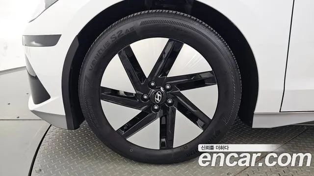 Hyundai IONIQ 6 2024 thumb 4