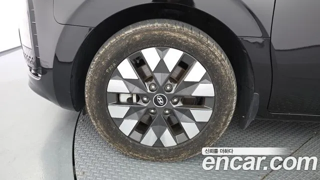 Hyundai Staria 2021 thumb 5
