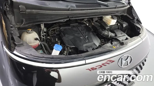 Hyundai Staria 2021 thumb 6