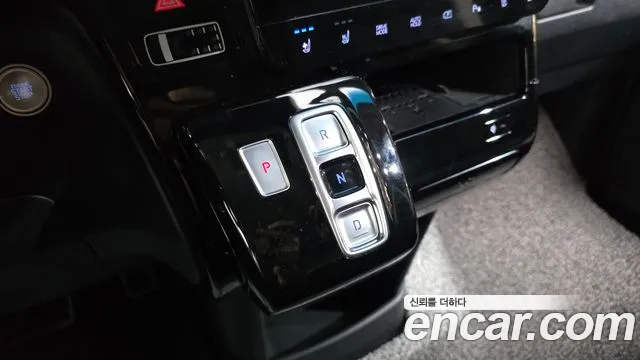 Hyundai Staria 2021 thumb 9