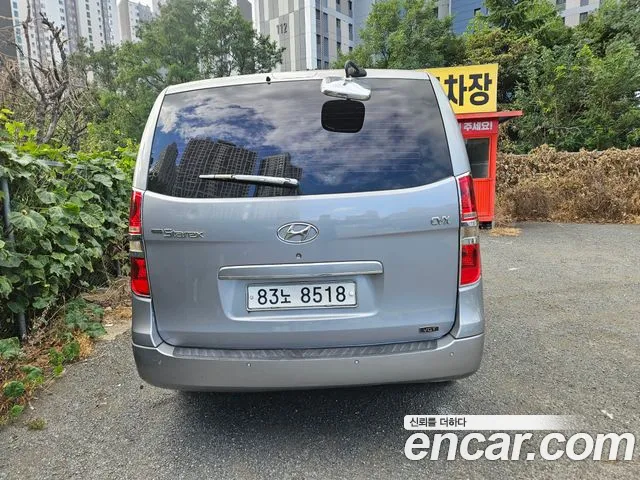 Hyundai Starex 2010 thumb 4