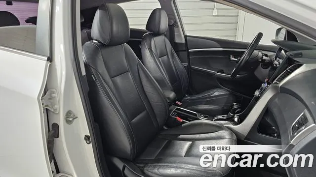 Hyundai i30 2012 thumb 11