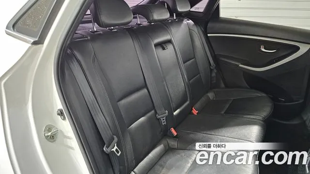 Hyundai i30 2012 thumb 12