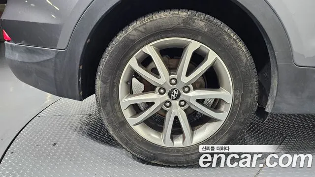 Hyundai Santa Fe 2013 thumb 5