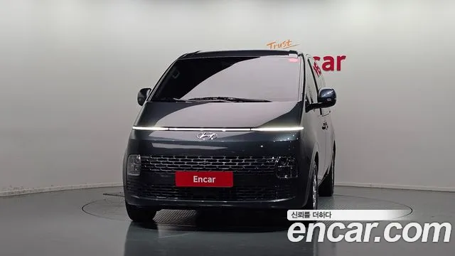 Hyundai Staria 2024 thumb 3