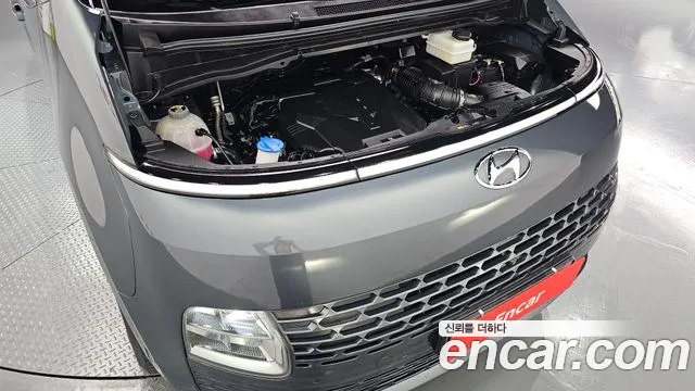 Hyundai Staria 2024 thumb 6