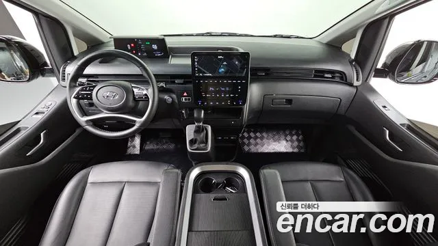 Hyundai Staria 2024 thumb 7