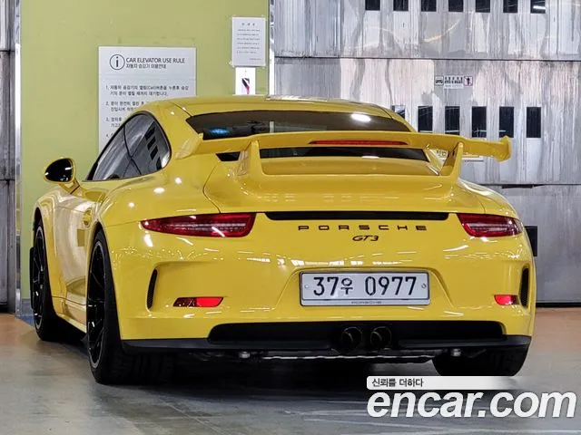 Porsche 911 2015 thumb 4