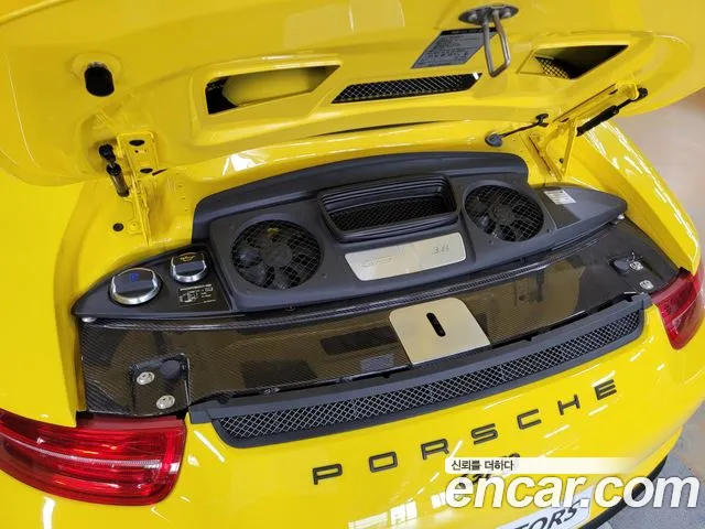 Porsche 911 2015 thumb 6