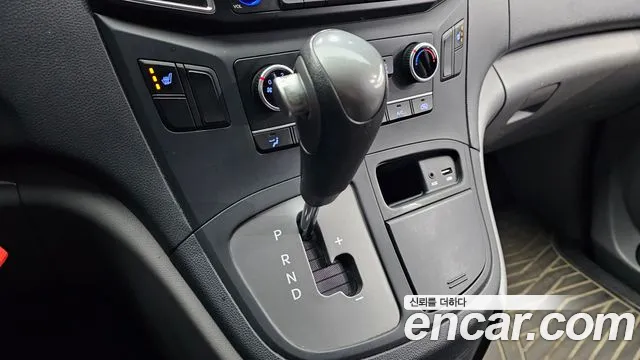 Hyundai Starex 2016 thumb 9