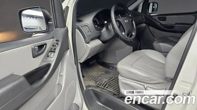 Hyundai Starex 2016 thumb 10