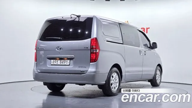 Hyundai Starex 2013 thumb 2